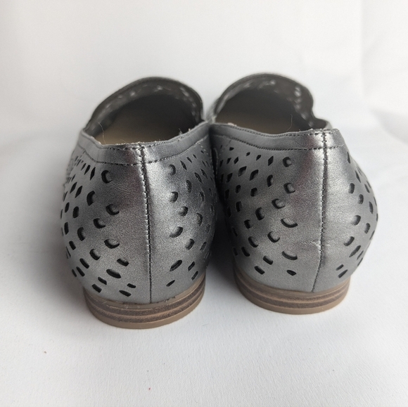 NWOT NATURALIZER Simili Leather Silver Women Flat Shoes Style Ballet Size 10 - Picture 3 of 7